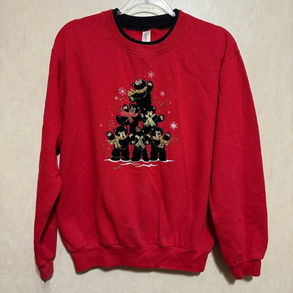 Vintage Morning Sun Red Christmas Black Bear Embroidered Sweatshirt